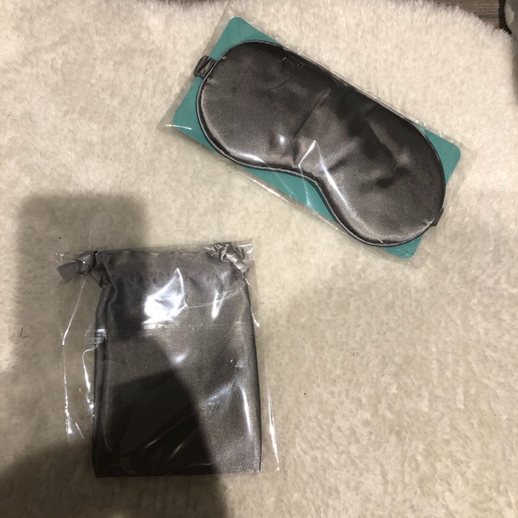 Silk Sleep Mask & Bag - Picture 1 of 1
